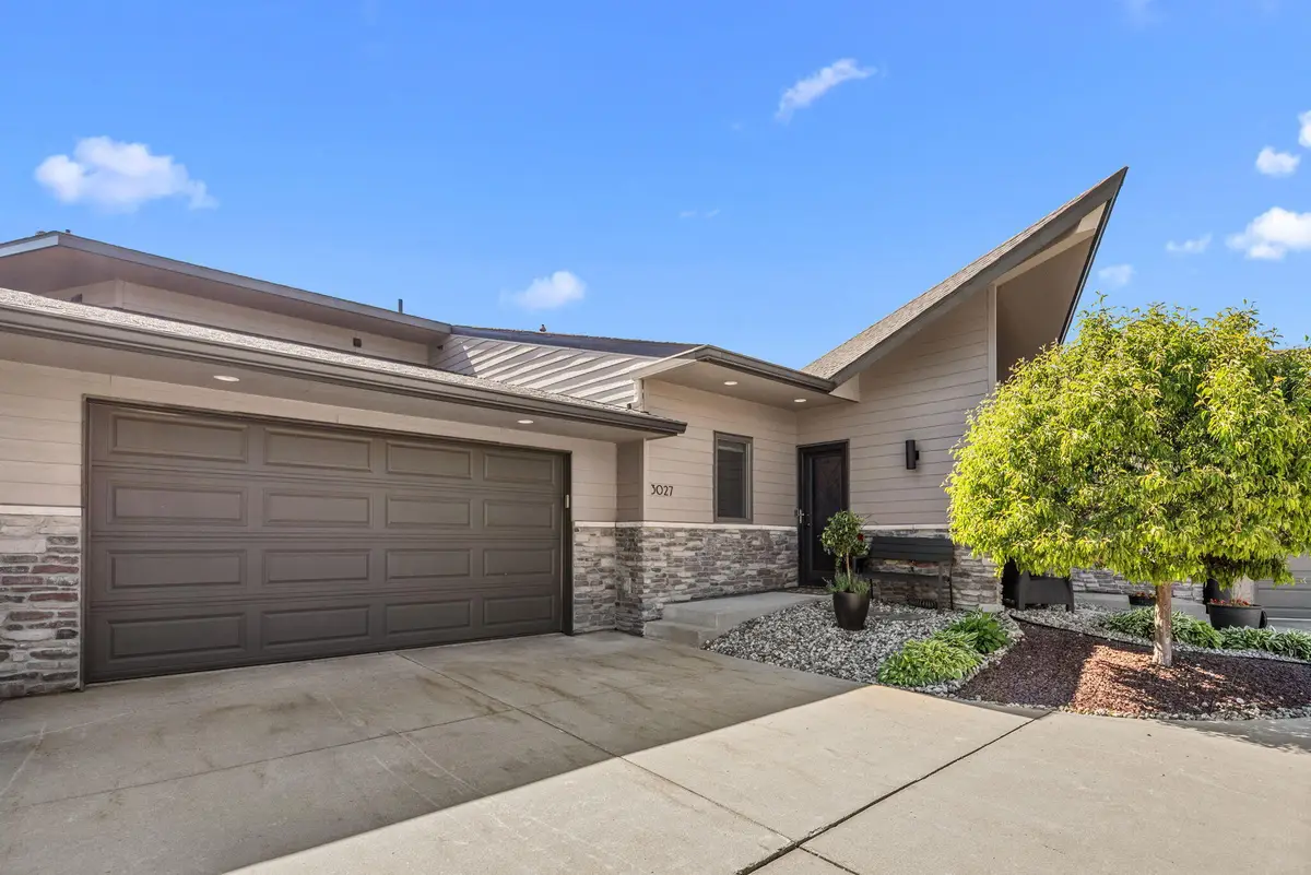 3027 W Palmer Avenue, La Porte, IN 46350 - #1