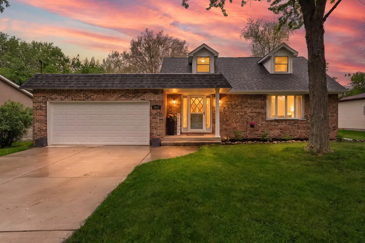 1057 Woodland Court, Lowell, IN 46356 - #1