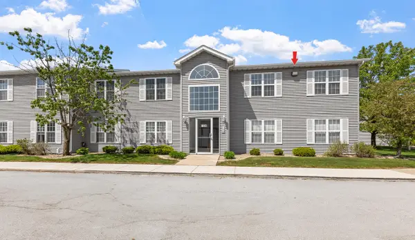 8220 Lincoln Circle #B, Merrillville, IN 46410