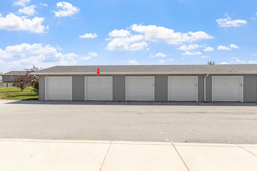 8220 Lincoln Circle #B, Merrillville, IN 46410 - #2
