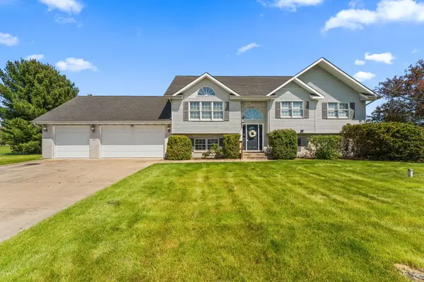 919 Plantation Road, Valparaiso, IN 46385