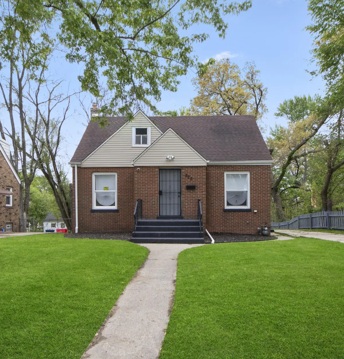 825 E 43rd Place, Gary, IN 46409 - #1