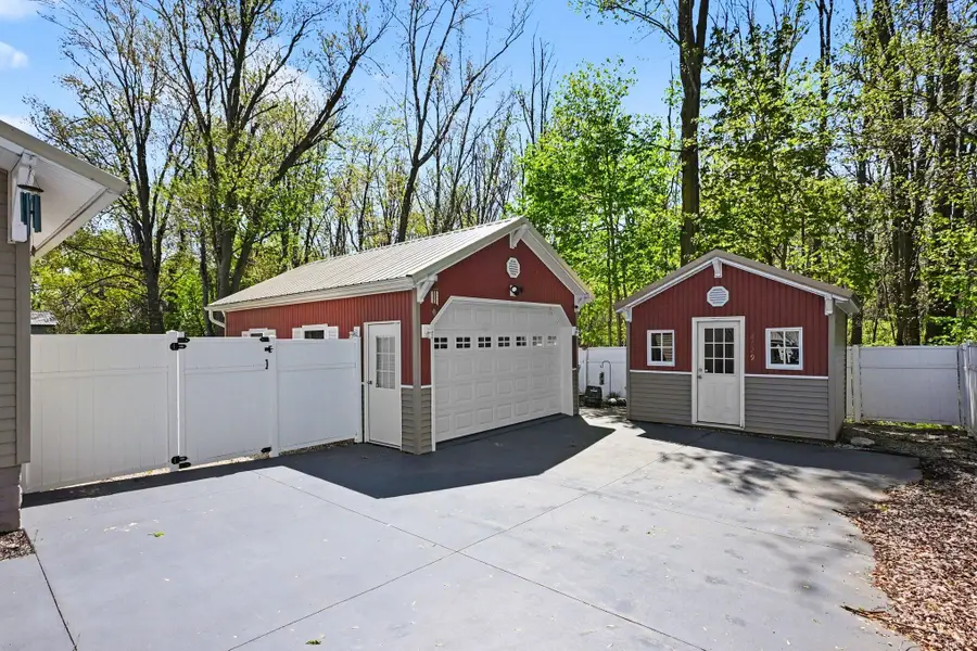 8629 E Hatchery Road, Syracuse, IN 46567 - #2