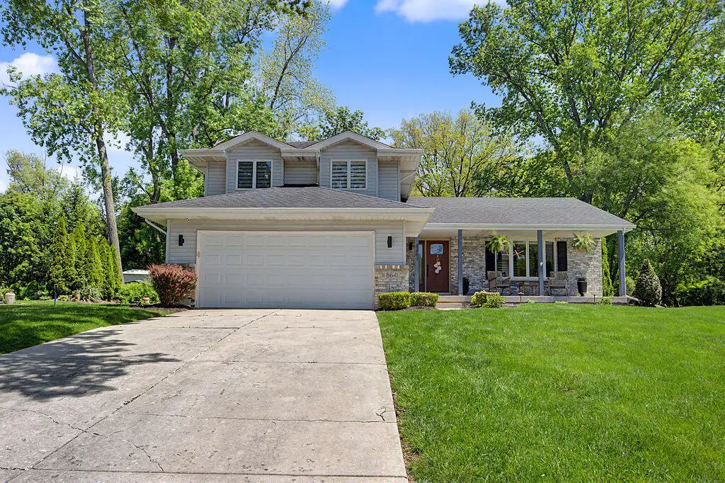 8641 Fairway Drive, Saint John, IN 46373 - #1