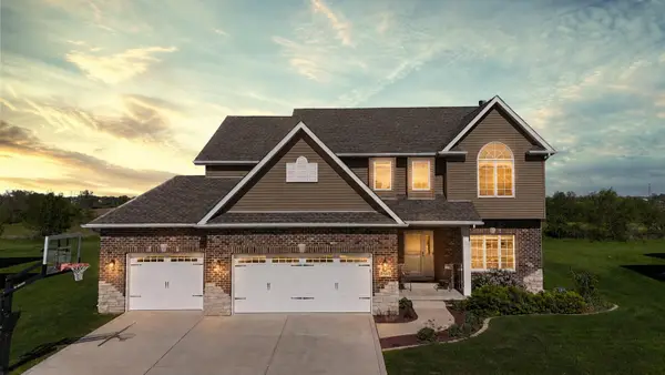 9763 Garden Way, St. John, IN 46373