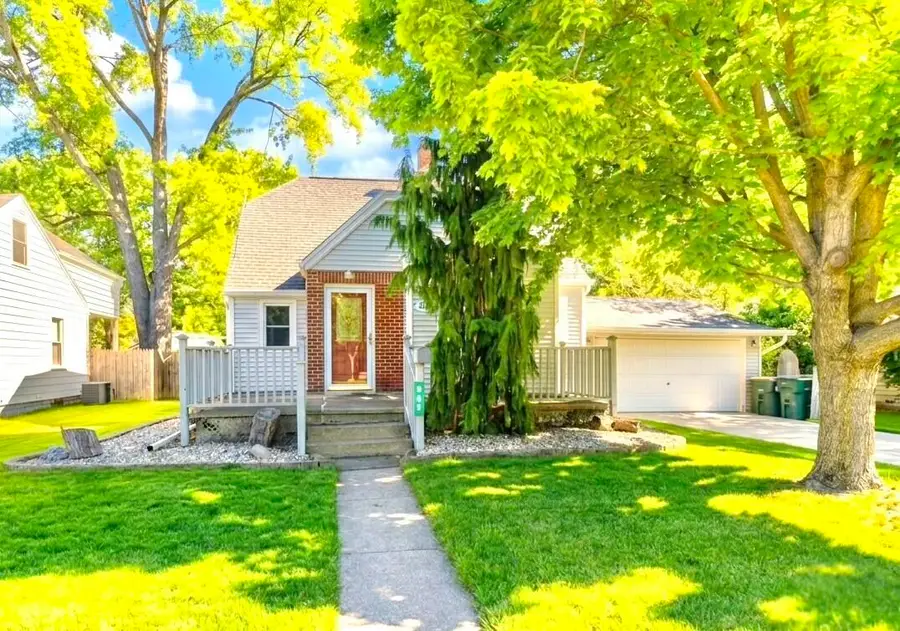 807 Institute Street, Valparaiso, IN 46383 - #3
