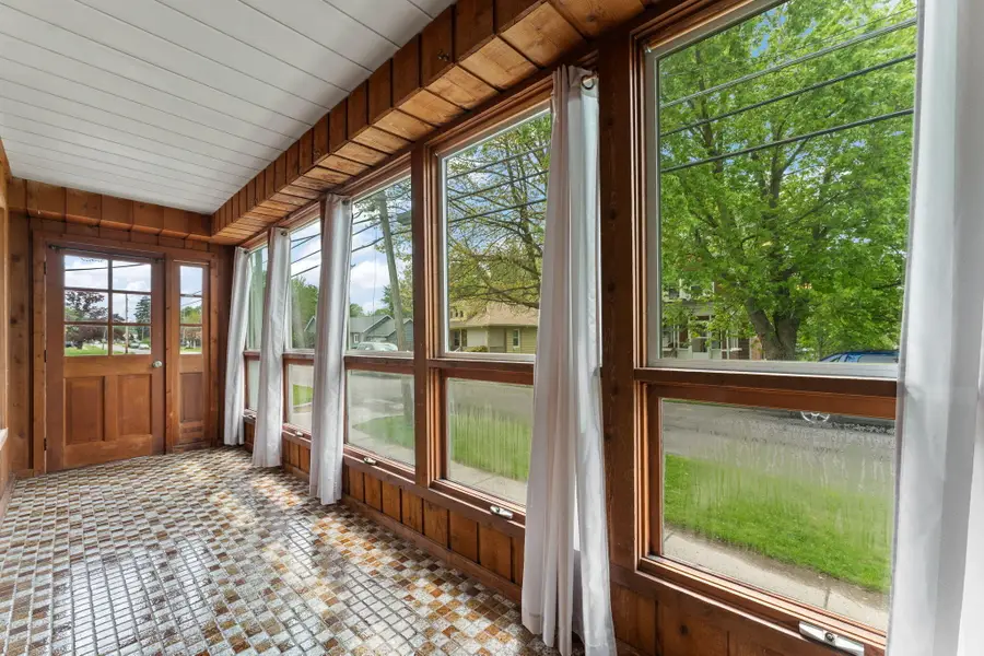 815 Ohio Street, La Porte, IN 46350 - #2