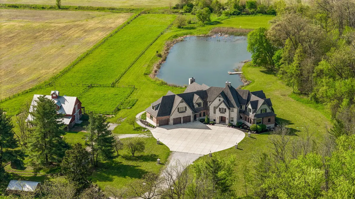 185 S State Road 2, Valparaiso, IN 46385 - #1