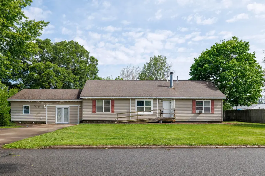 106 W Allen Street, Kentland, IN 47951 - #2