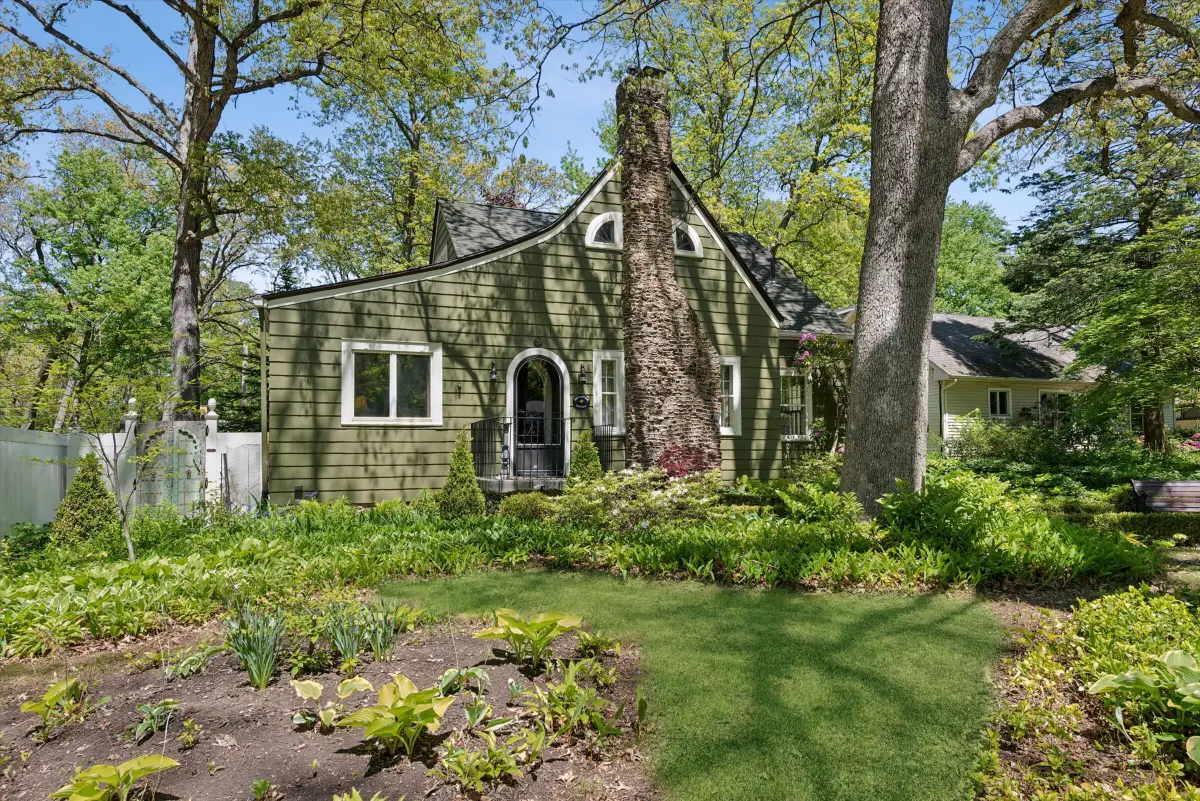 558 Woodlawn Drive, Valparaiso, IN 46385 - #1