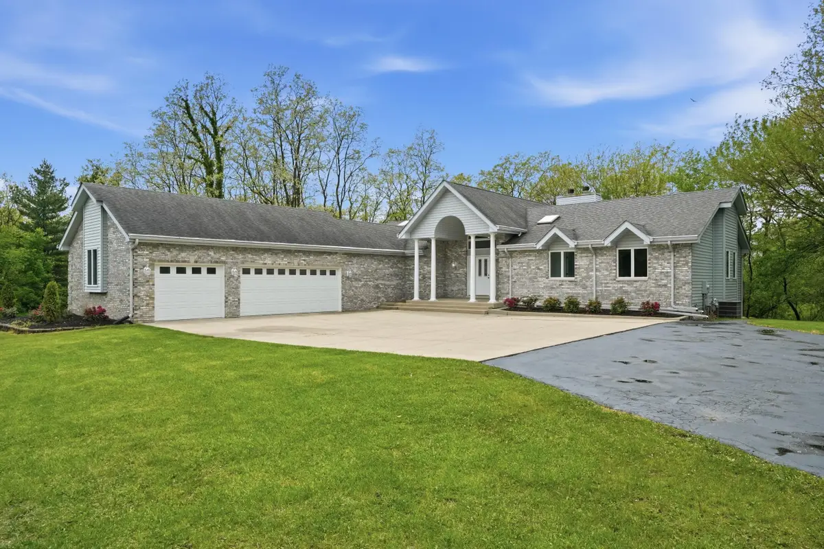 502 W 100 N, Valparaiso, IN 46385 - #1