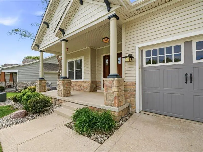 61 N Prairie Pkwy, Valparaiso, IN 46385 - #3