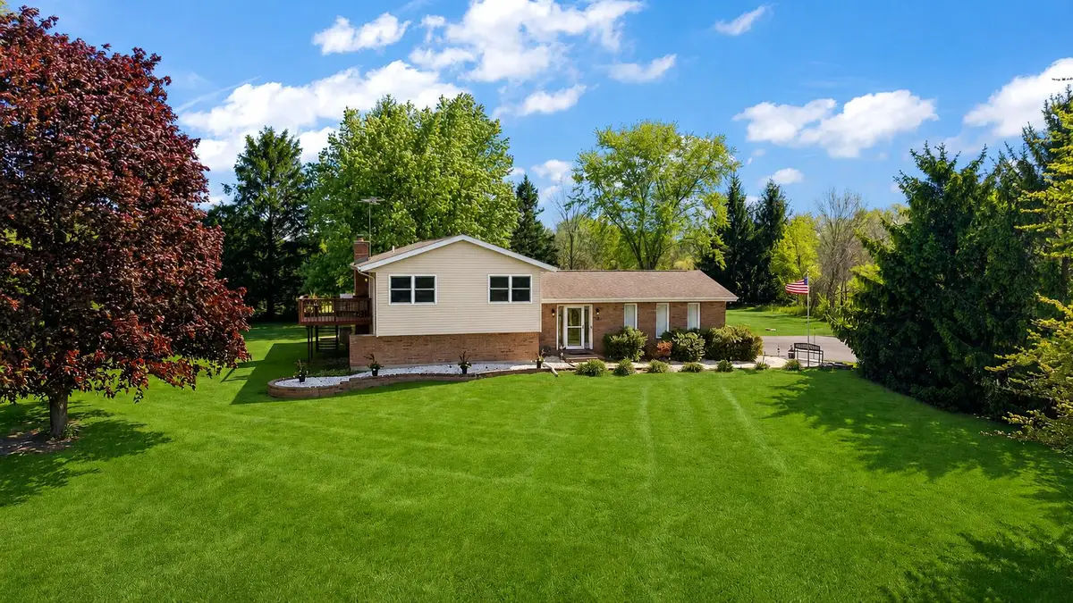 120 W 850 N, Valparaiso, IN 46385 - #1