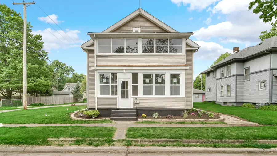 406 D Street, La Porte, IN 46350 - #2