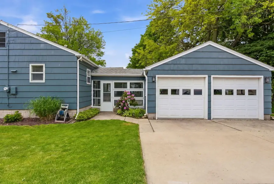 1113 Valparaiso Street, Valparaiso, IN 46383 - #3