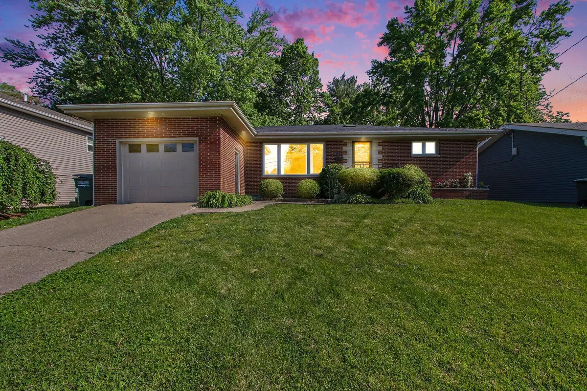 1305 Wood Street, Valparaiso, IN 46383 - #1