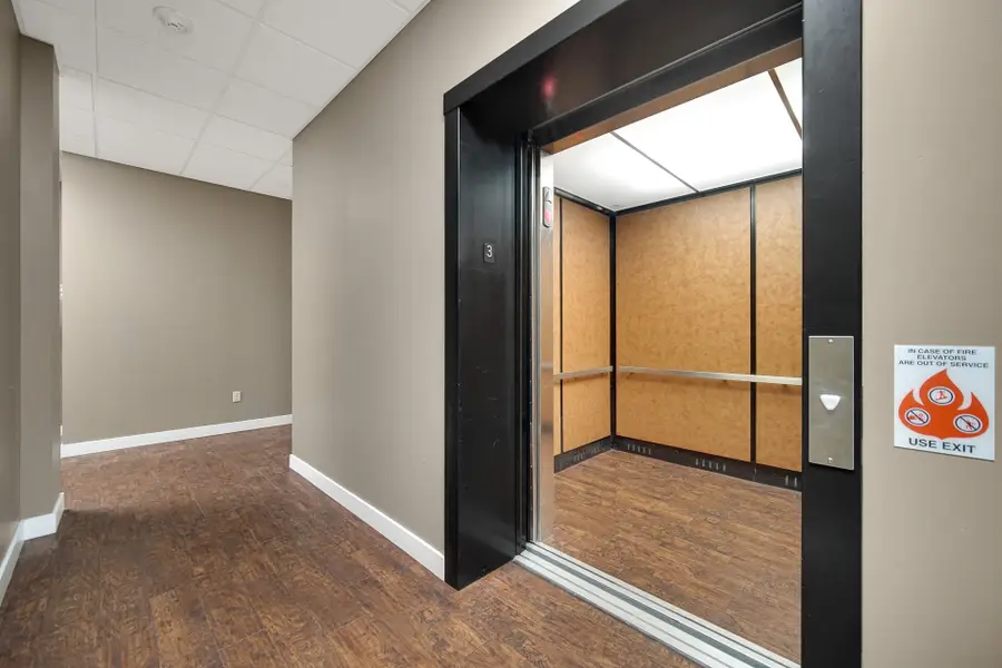 123 N Main Street #301, Crown Point, IN 46307 - #2