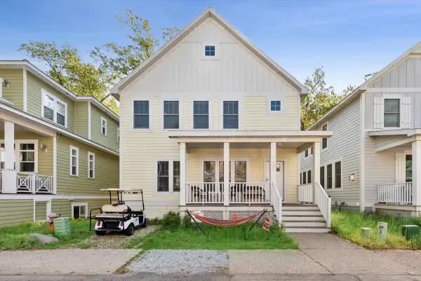 204 Mary Lane, Michigan City, IN 46360