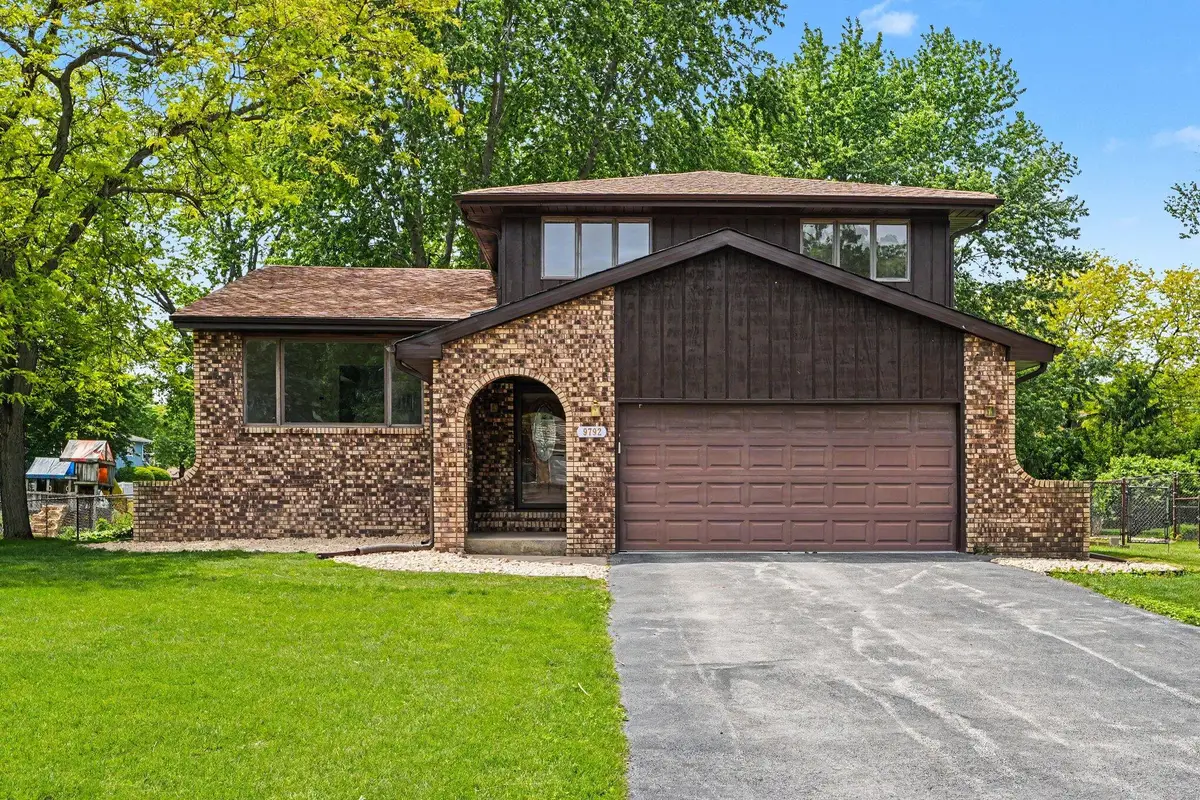 9792 W Oakridge Drive, Saint John, IN 46373 - #1