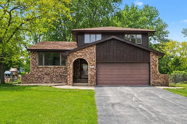 9792 W Oakridge Drive, St. John, IN 46373