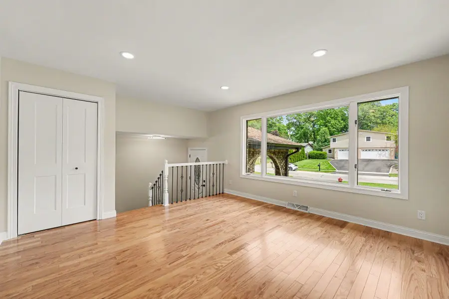 9792 W Oakridge Drive, Saint John, IN 46373 - #3