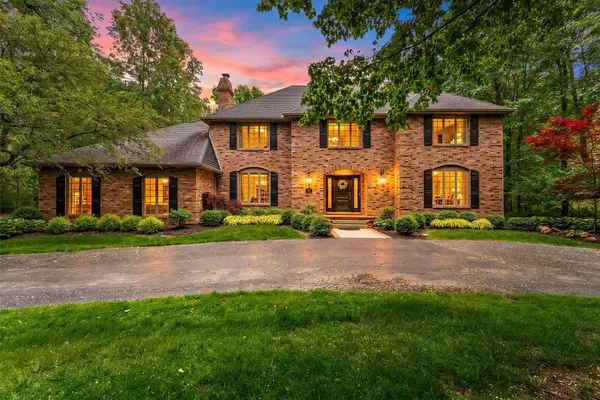 902 Crabapple Lane, Valparaiso, IN 46383
