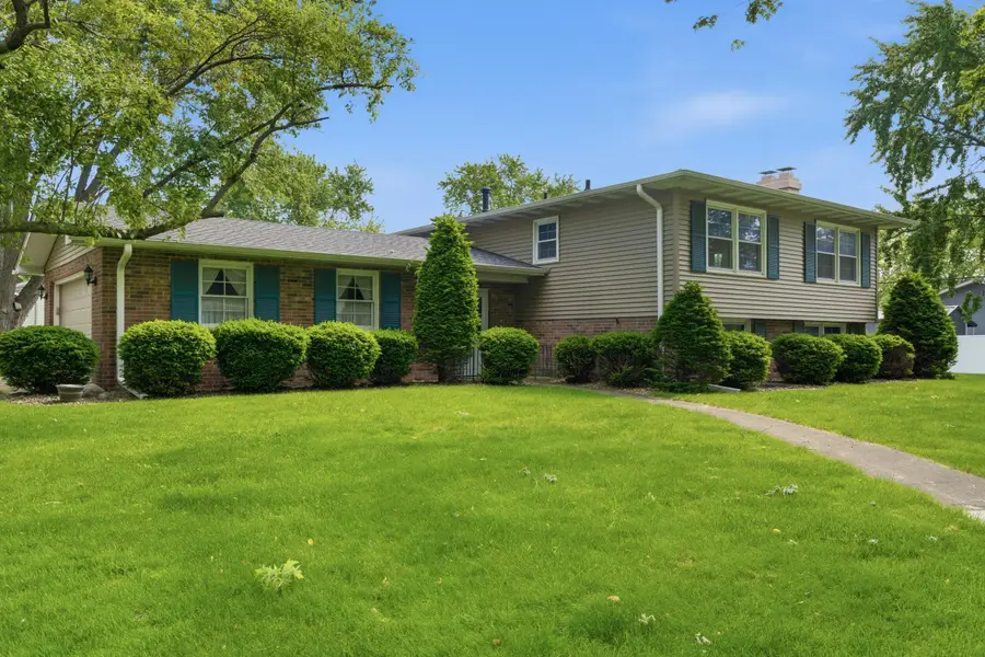 404 Las Olas Drive, Crown Point, IN 46307 - #2