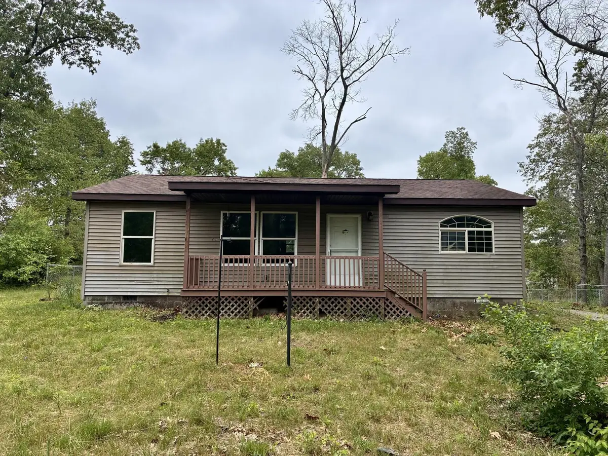 1815 W Dawn Drive N, North Judson, IN 46366 - #1
