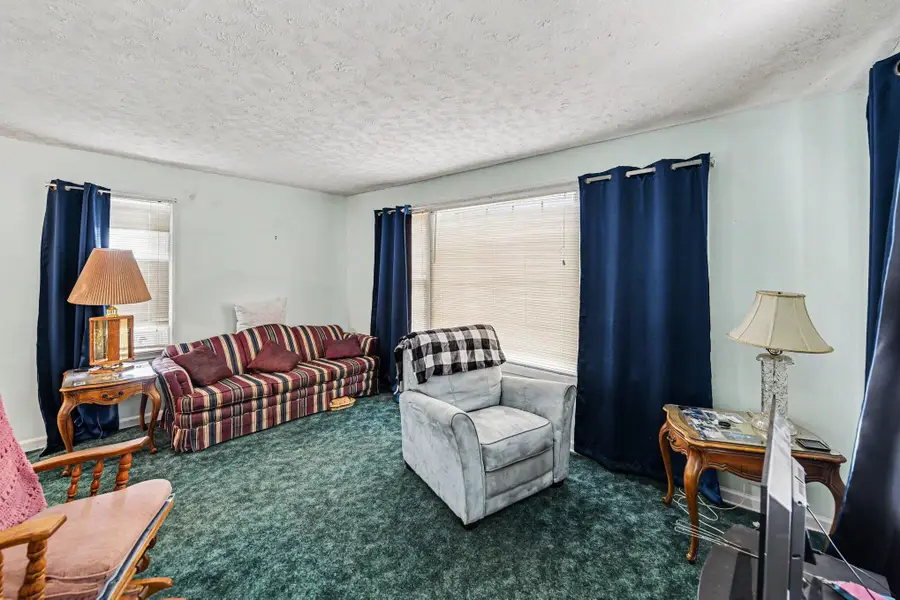 207 N Lilac Lane, Walkerton, IN 46574 - #2