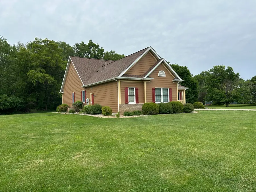 8876 N Lilac Street, Demotte, IN 46310 - #2