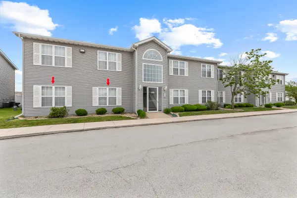 8222 Lincoln Circle #C, Merrillville, IN 46410