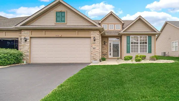 952 Portrait Place, Dyer, IN 46311