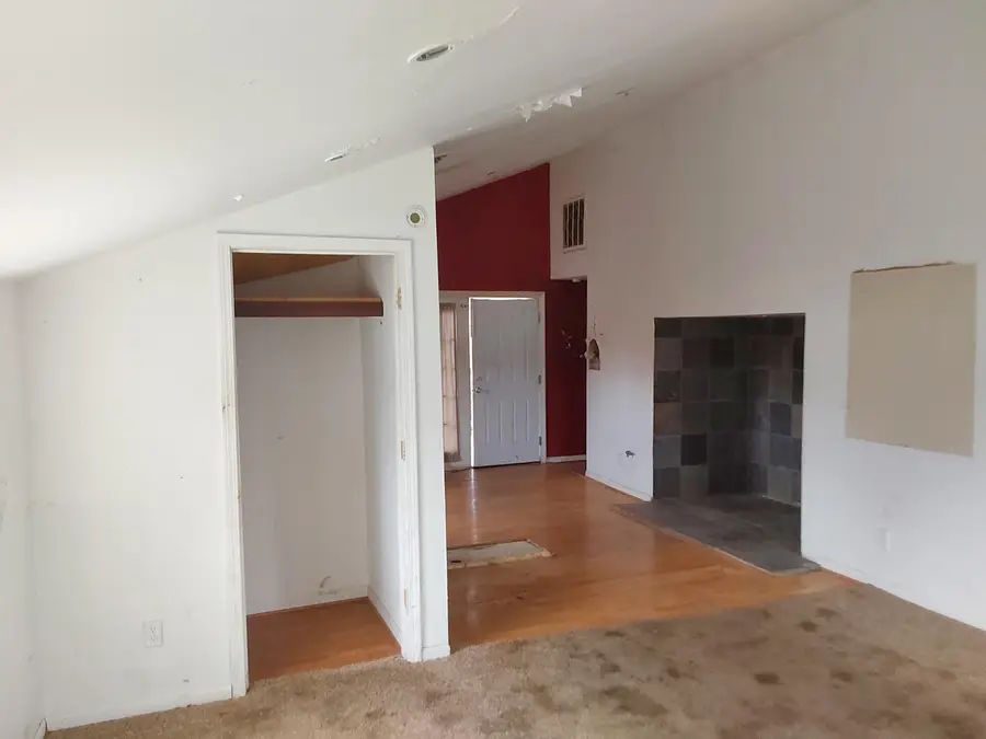 206 W Weninger Street, North Judson, IN 46366 - #2