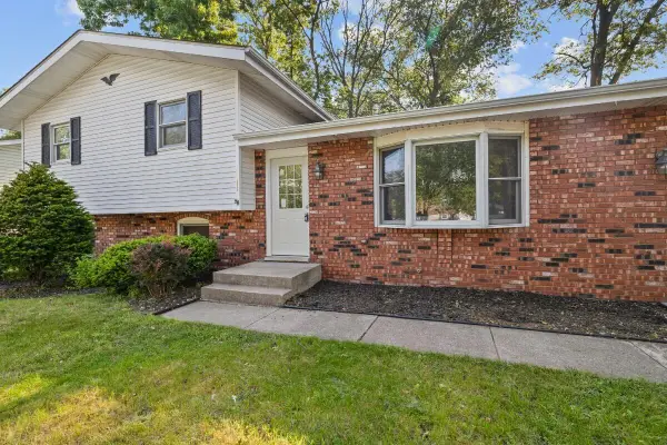 2123 Lapine Street, Portage, IN 46368
