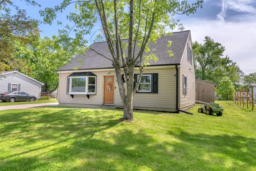 719 Capitol Road, Valparaiso, IN 46385 - #2