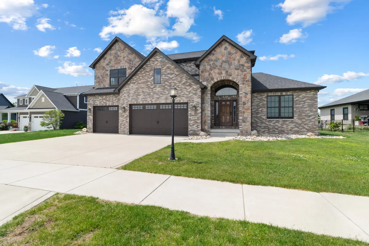 4705 Hyde Park Drive, Valparaiso, IN 46383 - #1