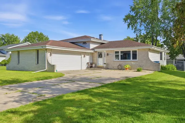1507 W 94th Court, Crown Point, IN 46307