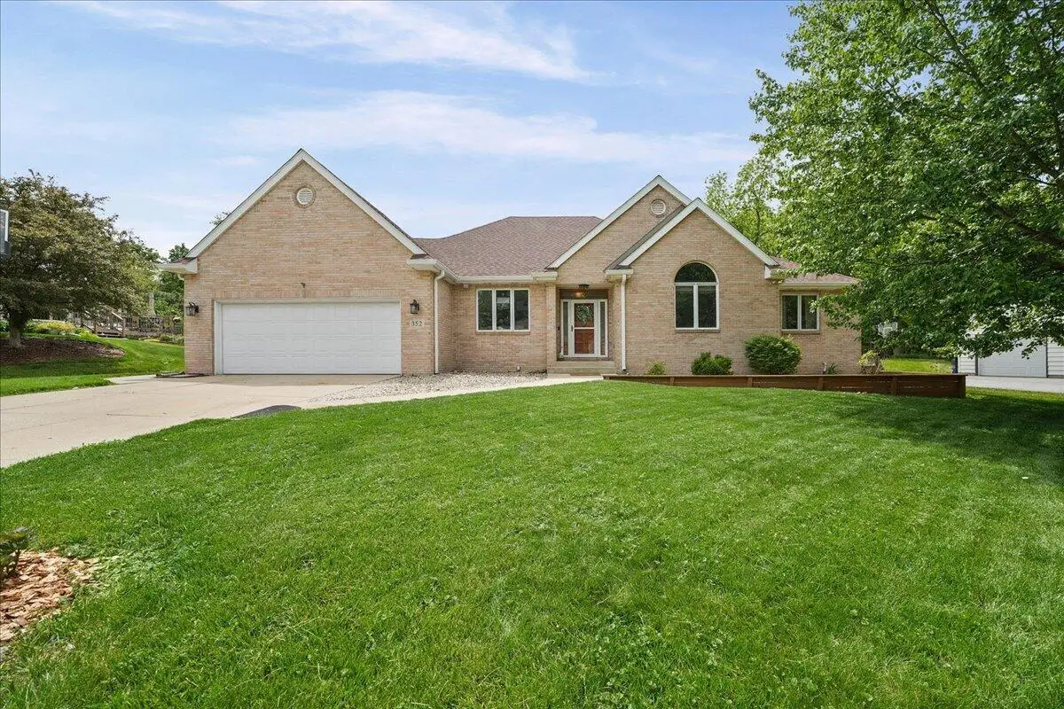 352 Tremont Lane, Valparaiso, IN 46385 - #1