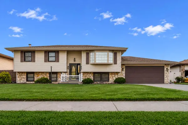 724 Briarwood Drive, Dyer, IN 46311
