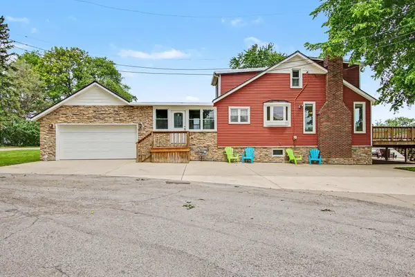 515 Lakeview Court, Lowell, IN 46356