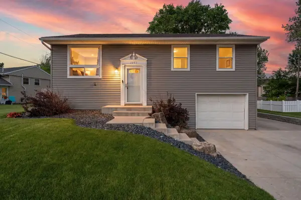 2203 Fernhill Drive, Valparaiso, IN 46385