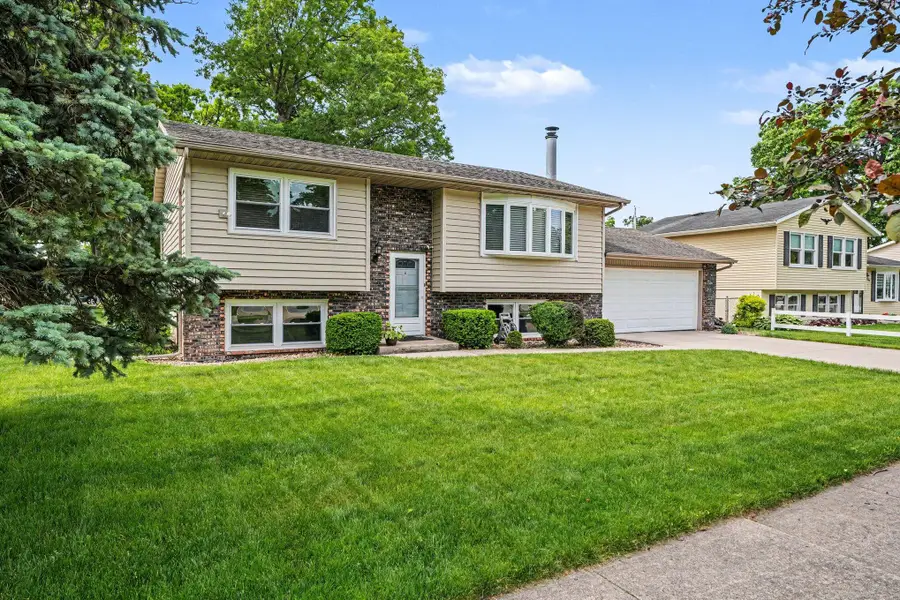 2801 Crabapple Lane, Hobart, IN 46342 - #3
