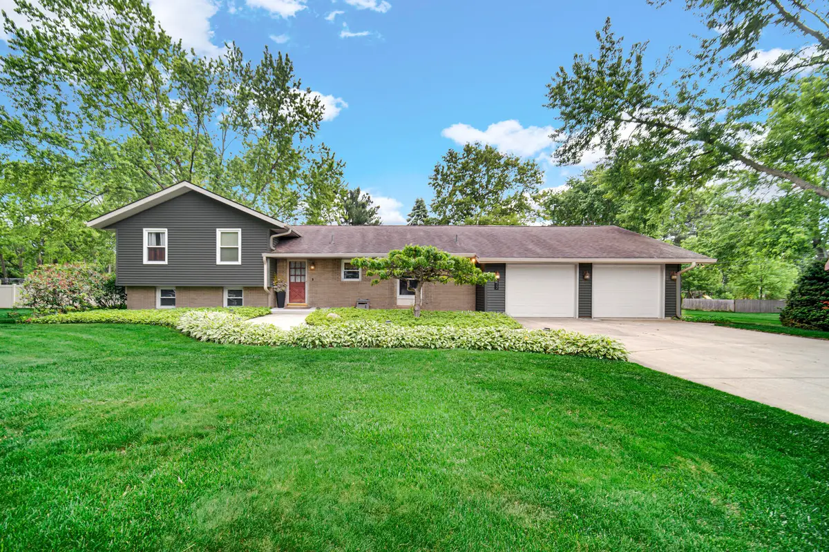 272 W Powell Drive, La Porte, IN 46350 - #1