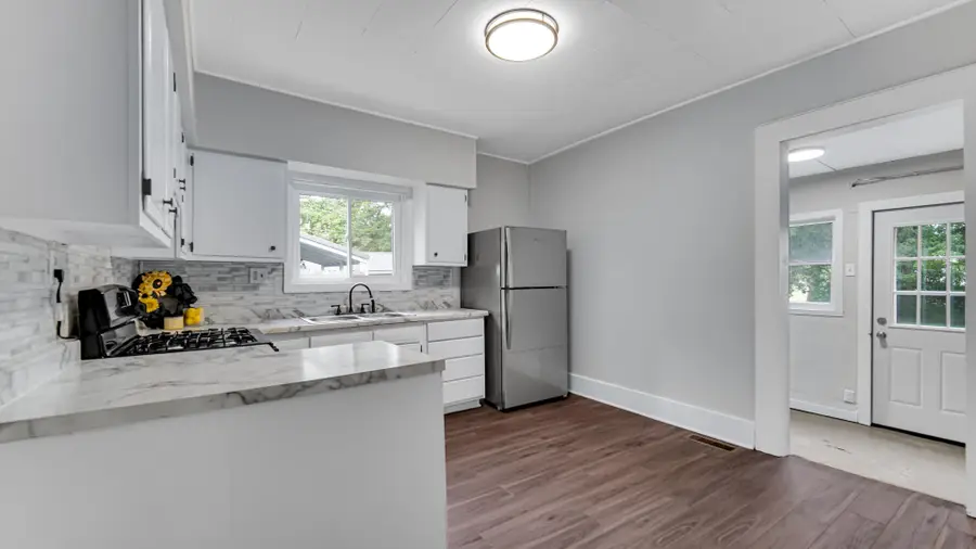 726 E Angelica Street, Rensselaer, IN 47978 - #3
