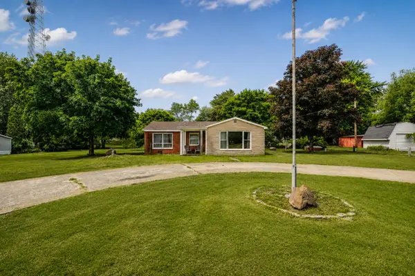 211 S Madison Street, Medaryville, IN 47957
