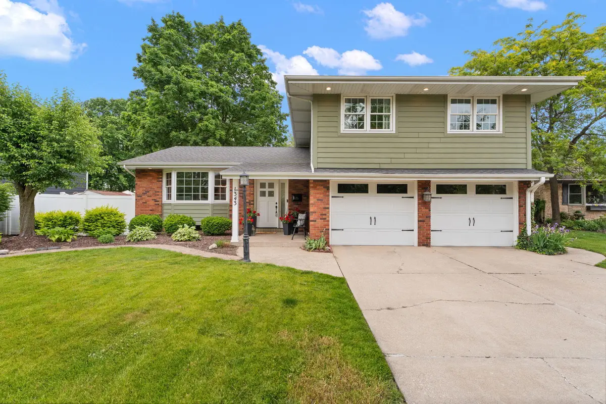 1343 Fran Lin Parkway, Munster, IN 46321 - #1