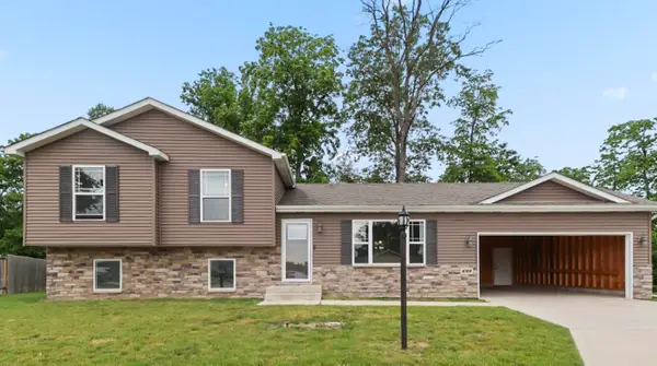699 Cross Meadows Drive, Valparaiso, IN 46385