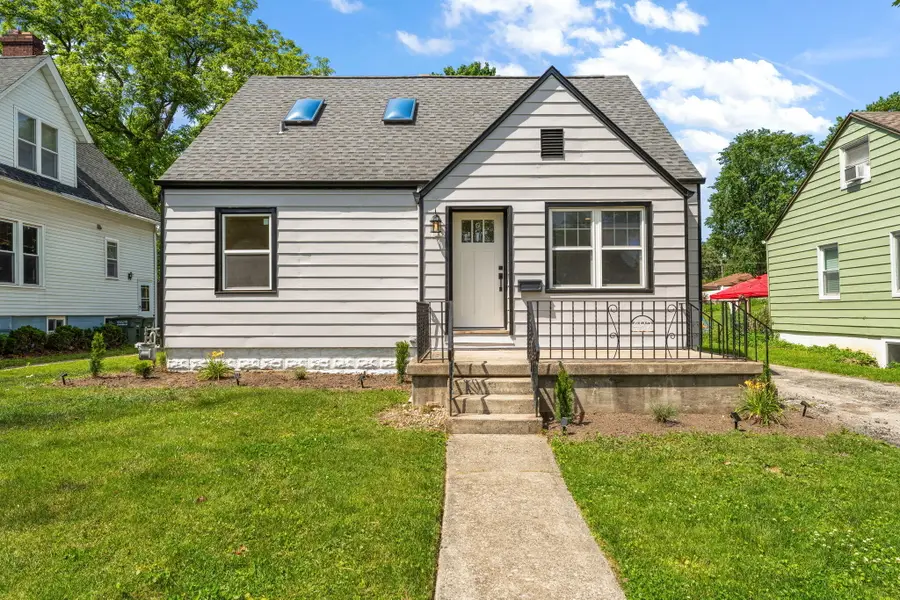 482 Grove Avenue, Valparaiso, IN 46385 - #2