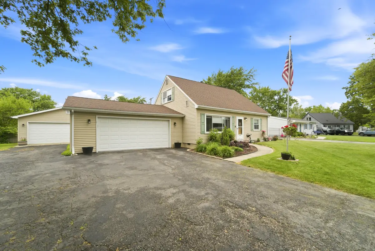 670 Newport Road, Valparaiso, IN 46385 - #1