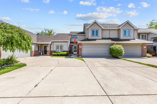 633 W 94th Court, Crown Point, IN 46307